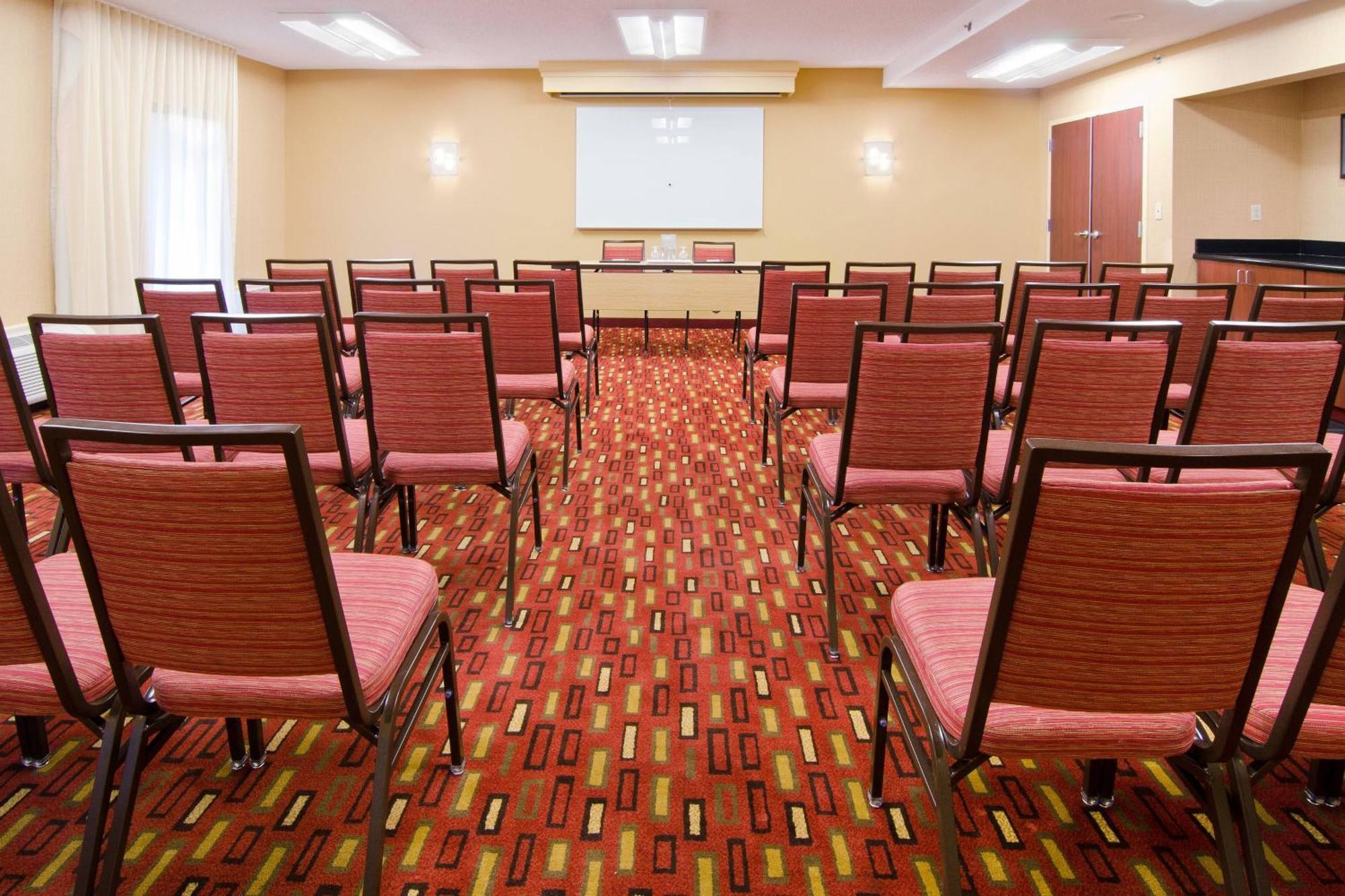 Hotel Courtyard By Marriott Drive