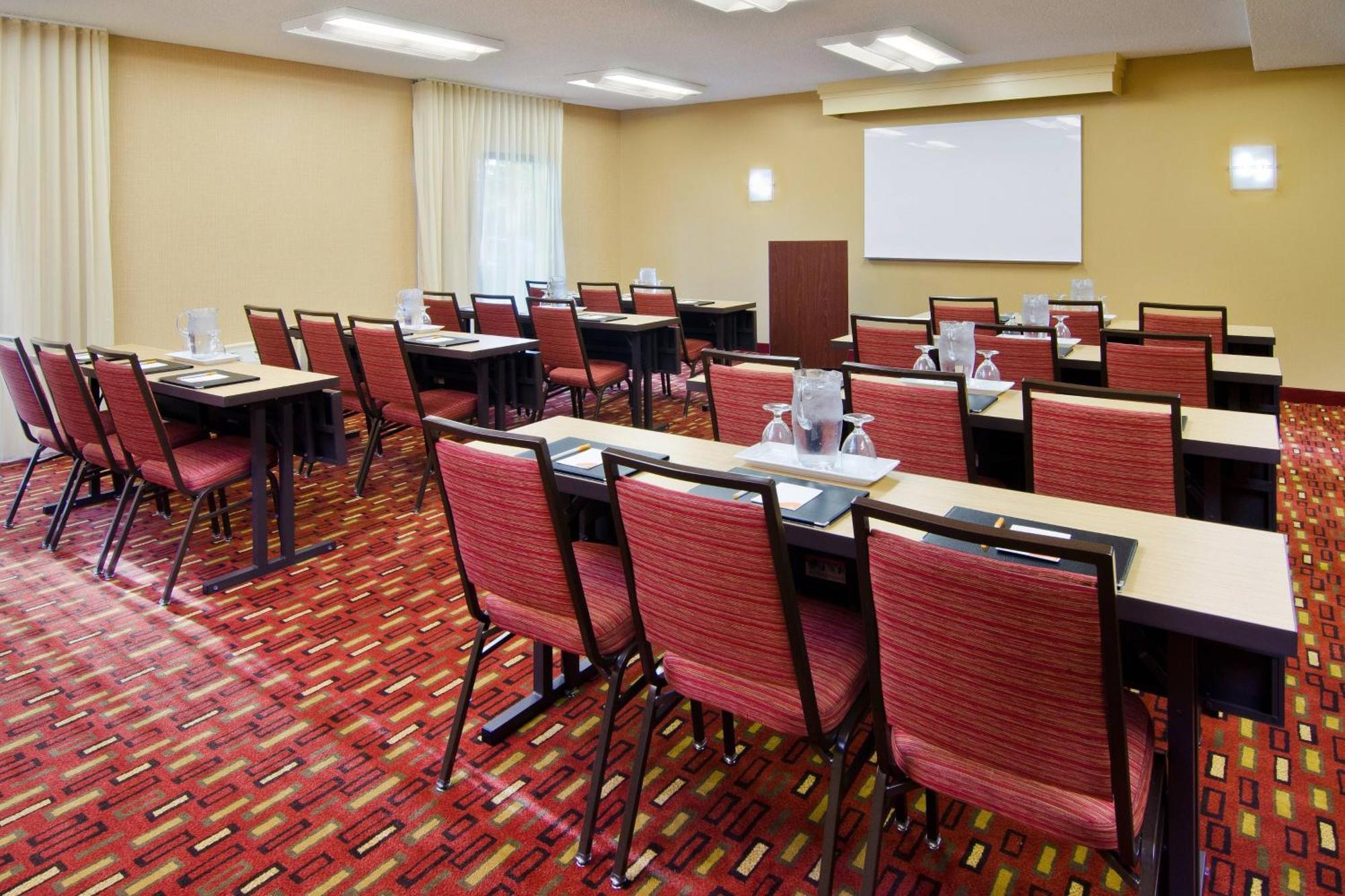 Courtyard By Marriott Drive Huntsville